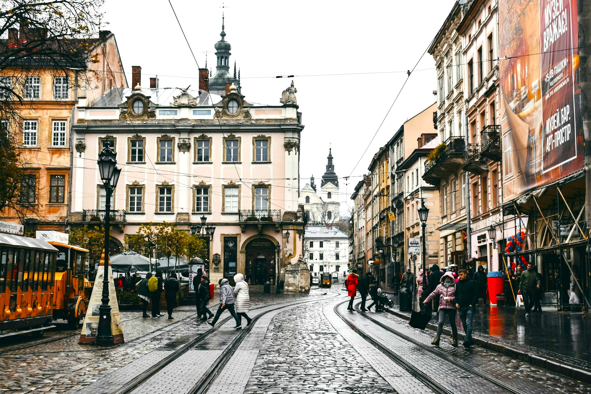 6 перевірених місць, де смачно й недорого поїсти в центрі Львова